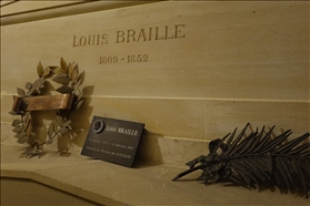BRAILLE  Louis